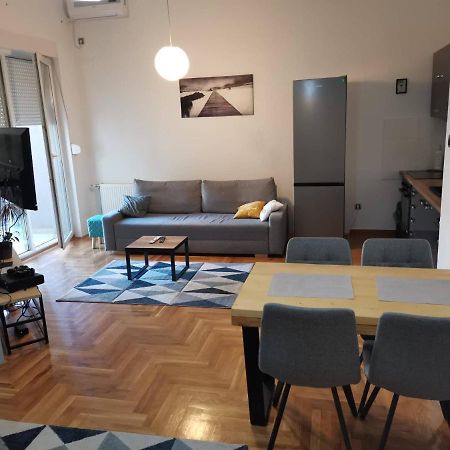 Apartment Luki Novi Sad Bagian luar foto