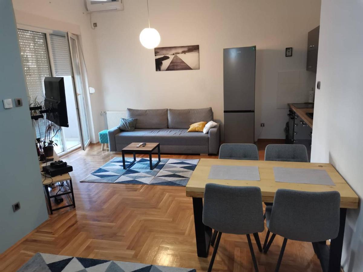 Apartment Luki Novi Sad Bagian luar foto